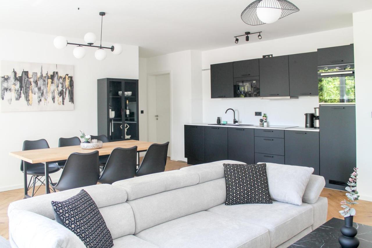 Modern Apartment - Fuer Freunde & Familien, Stadtnah, Parkplatz, E-Ladestation, Gitterbox Fuer Fahrraeder, Fitnessstudio, Digitale Gaestemappe Mit Restaurant- Und Unternehmenstipps Coblence Extérieur photo