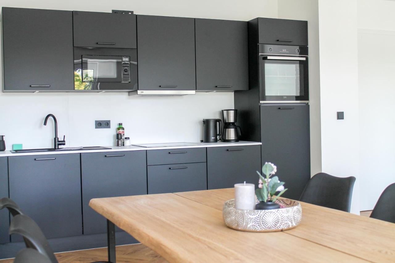Modern Apartment - Fuer Freunde & Familien, Stadtnah, Parkplatz, E-Ladestation, Gitterbox Fuer Fahrraeder, Fitnessstudio, Digitale Gaestemappe Mit Restaurant- Und Unternehmenstipps Coblence Extérieur photo