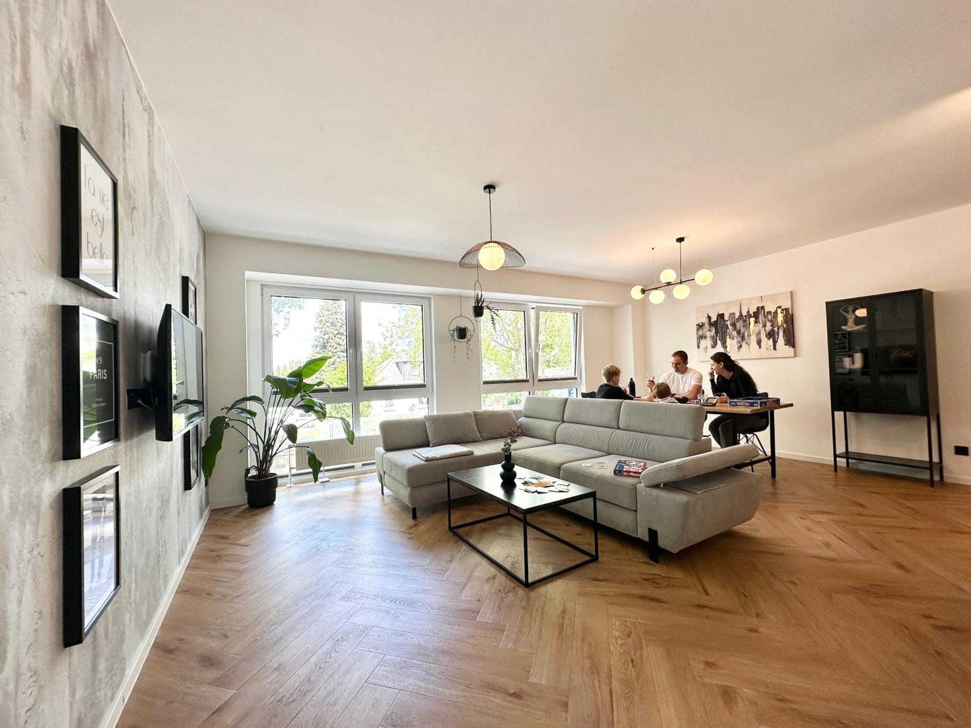 Modern Apartment - Fuer Freunde & Familien, Stadtnah, Parkplatz, E-Ladestation, Gitterbox Fuer Fahrraeder, Fitnessstudio, Digitale Gaestemappe Mit Restaurant- Und Unternehmenstipps Coblence Extérieur photo